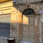 Saro Guest house *
