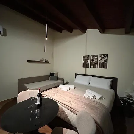 Saro Guest house *